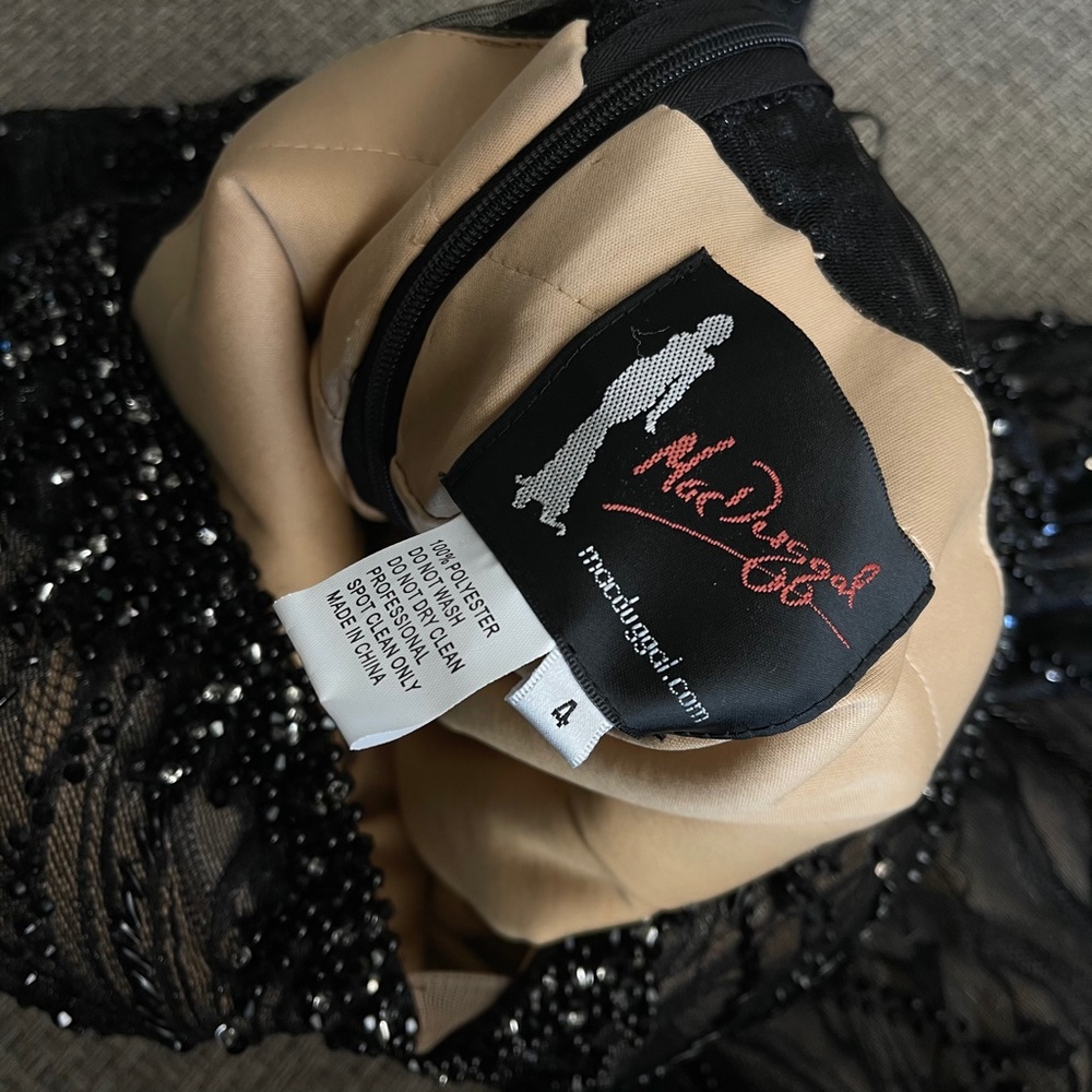 Mac Duggal Black Lace Evening Gown - Picture 13 of 13